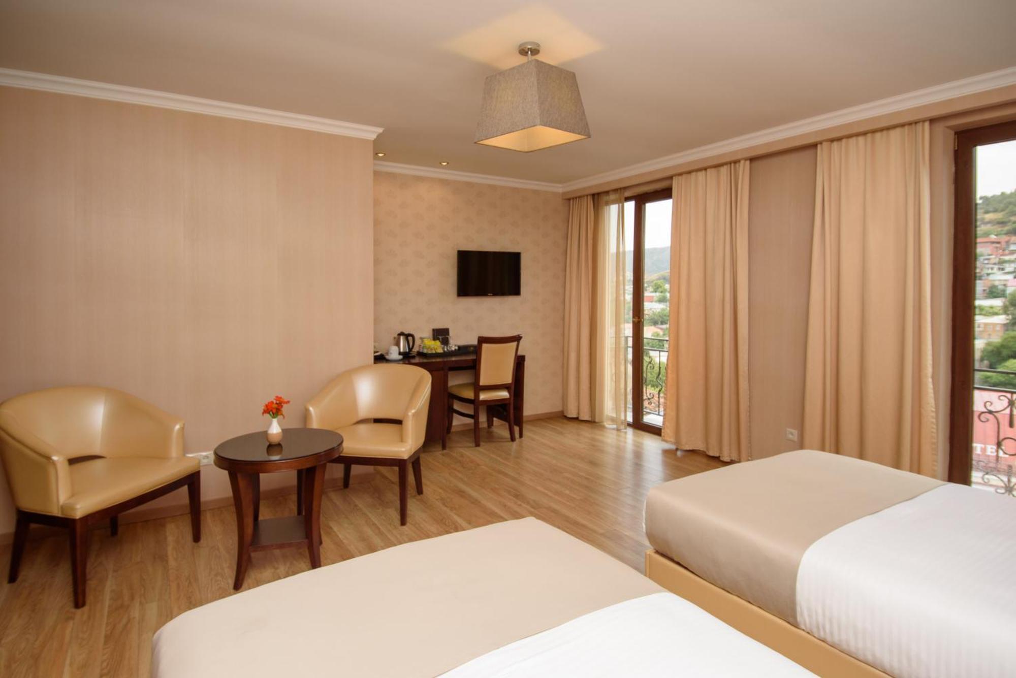 Kmm Hotel Tbilisi Exterior foto