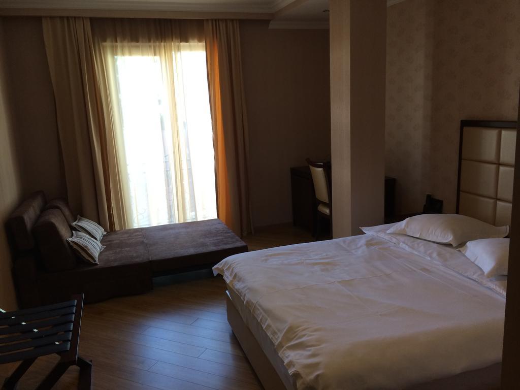 Kmm Hotel Tbilisi Quarto foto